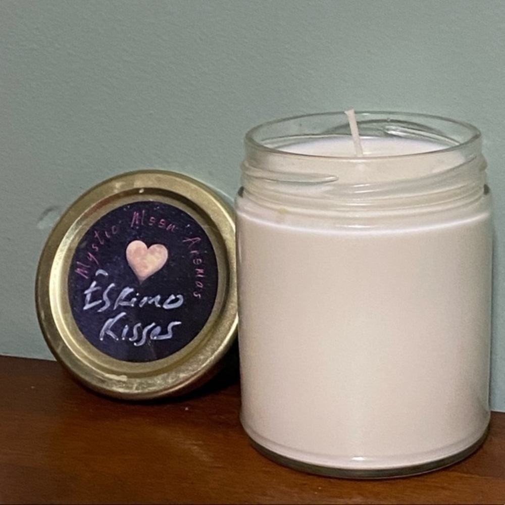 Eskimo kisses soy candle​